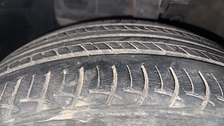Used 2014 Hyundai Elite i20 [2014-2018] Asta 1.2 Petrol Manual tyres LEFT FRONT TYRE TREAD VIEW