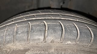 Used 2020 Renault Kwid CLIMBER 1.0 AMT Opt Petrol Automatic tyres LEFT FRONT TYRE TREAD VIEW