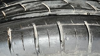 Used 2021 Hyundai Grand i10 Nios Sportz 1.2 Kappa VTVT Petrol Manual tyres RIGHT REAR TYRE TREAD VIEW