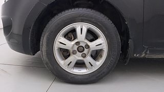 Used 2011 Hyundai i20 [2008-2012] Asta 1.2 Petrol Manual tyres LEFT FRONT TYRE RIM VIEW