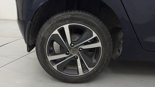 Used 2023 Tata Altroz XZA+ (S) 1.2l Petrol AT Petrol Automatic tyres RIGHT REAR TYRE RIM VIEW