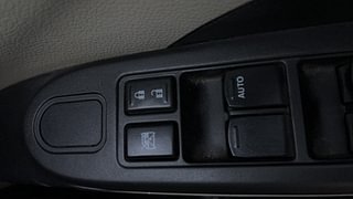Used 2016 Maruti Suzuki Celerio VXI AMT Petrol Automatic top_features Central locking