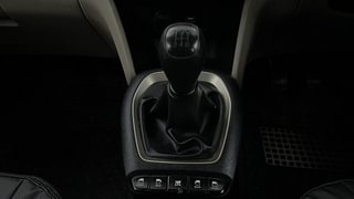 Used 2018 Hyundai New Santro 1.1 Sportz MT Petrol Manual interior GEAR  KNOB VIEW