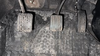 Used 2018 Hyundai New Santro 1.1 Sportz MT Petrol Manual interior PEDALS VIEW