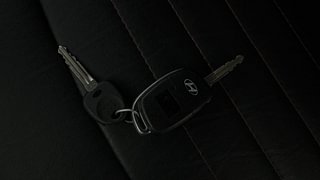 Used 2017 Hyundai Elite i20 [2014-2018] Sportz 1.2 Petrol Manual extra CAR KEY VIEW