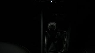Used 2017 Hyundai Elite i20 [2014-2018] Sportz 1.2 Petrol Manual interior GEAR  KNOB VIEW