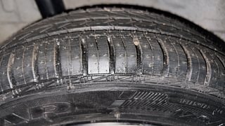 Used 2012 Honda Brio [2011-2016] S MT Petrol Manual tyres RIGHT REAR TYRE TREAD VIEW