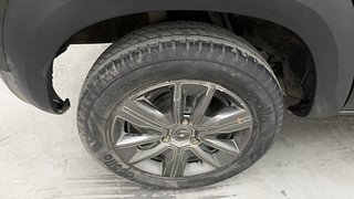 Used 2021 Renault Kwid CLIMBER 1.0 AMT Opt Petrol Automatic tyres RIGHT REAR TYRE RIM VIEW