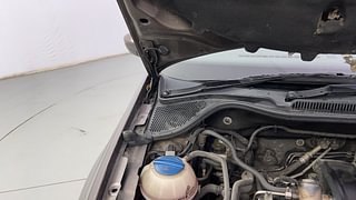 Used 2016 volkswagen Vento 1.2L Highline Petrol AT Petrol Automatic engine ENGINE RIGHT SIDE HINGE & APRON VIEW