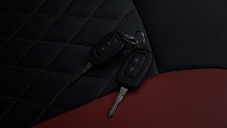 Used 2021 Renault Duster [2020-2022] RXE Turbo Petrol Petrol Manual extra CAR KEY VIEW