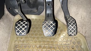 Used 2012 Volkswagen Polo [2010-2014] Highline1.2L (P) Petrol Manual interior PEDALS VIEW
