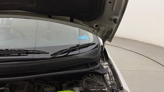 Used 2012 Hyundai Verna [2011-2015] Fluidic 1.6 VTVT SX Petrol Manual engine ENGINE LEFT SIDE HINGE & APRON VIEW