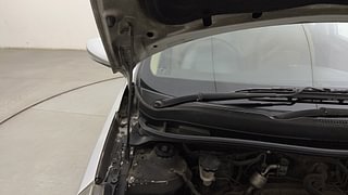 Used 2012 Hyundai Verna [2011-2015] Fluidic 1.6 VTVT SX Petrol Manual engine ENGINE RIGHT SIDE HINGE & APRON VIEW