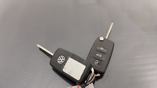 Used 2021 Volkswagen Vento Highline 1.0L TSI Petrol Manual extra CAR KEY VIEW