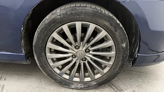 Used 2018 maruti-suzuki Ciaz Alpha Petrol Petrol Manual tyres RIGHT FRONT TYRE RIM VIEW
