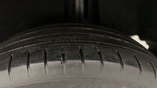 Used 2017 Maruti Suzuki Baleno [2015-2019] Zeta Petrol Petrol Manual tyres LEFT REAR TYRE TREAD VIEW