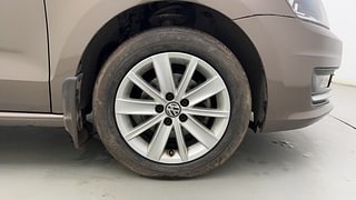 Used 2016 volkswagen Vento 1.2L Highline Petrol AT Petrol Automatic tyres RIGHT FRONT TYRE RIM VIEW