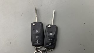 Used 2012 Volkswagen Polo [2010-2014] Highline1.2L (P) Petrol Manual extra CAR KEY VIEW
