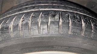 Used 2012 Hyundai Verna [2011-2015] Fluidic 1.6 VTVT SX Petrol Manual tyres LEFT REAR TYRE TREAD VIEW