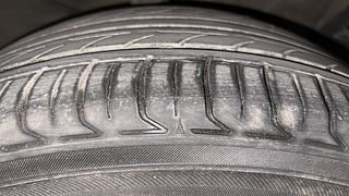 Used 2017 Hyundai Creta [2015-2018] 1.6 SX Plus Auto Petrol Petrol Automatic tyres RIGHT FRONT TYRE TREAD VIEW