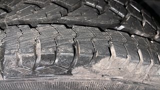 Used 2021 Renault Duster [2020-2022] RXE Turbo Petrol Petrol Manual tyres RIGHT FRONT TYRE TREAD VIEW