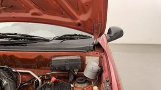 Used 2015 Maruti Suzuki Alto 800 [2012-2016] Lxi Petrol Manual engine ENGINE LEFT SIDE HINGE & APRON VIEW