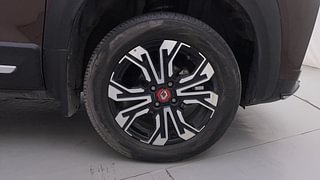 Used 2022 Renault Kiger RXZ 1.0 Turbo MT Petrol Manual tyres RIGHT FRONT TYRE RIM VIEW