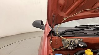 Used 2015 Maruti Suzuki Alto 800 [2012-2016] Lxi Petrol Manual engine ENGINE RIGHT SIDE HINGE & APRON VIEW