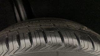 Used 2017 Maruti Suzuki Baleno [2015-2019] Zeta Petrol Petrol Manual tyres RIGHT REAR TYRE TREAD VIEW