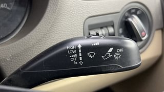 Used 2016 volkswagen Vento 1.2L Highline Petrol AT Petrol Automatic top_features Rain sensing wipers