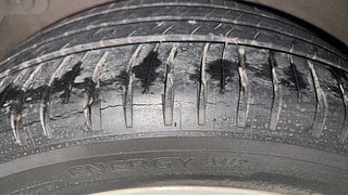 Used 2012 Hyundai Verna [2011-2015] Fluidic 1.6 VTVT SX Petrol Manual tyres RIGHT REAR TYRE TREAD VIEW