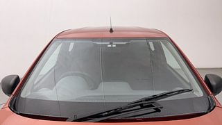 Used 2018 Renault Kwid [2015-2019] RXT Petrol Manual exterior FRONT WINDSHIELD VIEW