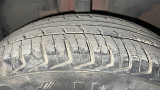 Used 2018 Renault Kwid [2015-2019] RXT Petrol Manual tyres LEFT FRONT TYRE TREAD VIEW