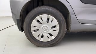 Used 2013 Maruti Suzuki Swift [2011-2017] VXi Petrol Manual tyres RIGHT REAR TYRE RIM VIEW