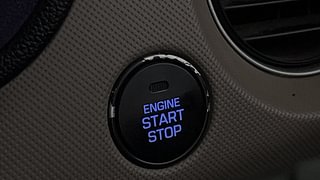 Used 2014 Hyundai Xcent SX 1.2 (O) Petrol Manual top_features Keyless start