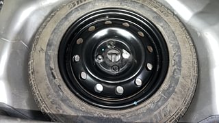 Used 2013 Maruti Suzuki Swift [2011-2017] VXi Petrol Manual tyres SPARE TYRE VIEW