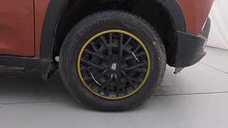 Used 2016 Mahindra KUV100 [2015-2017] K4 5 STR Petrol Manual tyres RIGHT FRONT TYRE RIM VIEW
