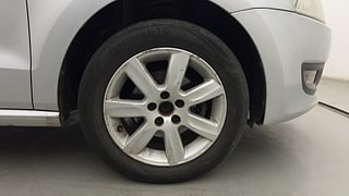 Used 2011 Volkswagen Polo [2010-2014] Highline1.2L (P) Petrol Manual tyres RIGHT FRONT TYRE RIM VIEW