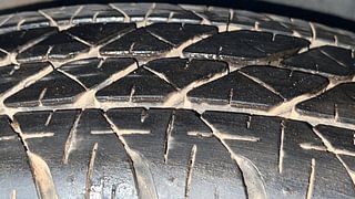 Used 2013 Maruti Suzuki Swift [2011-2017] VXi Petrol Manual tyres RIGHT REAR TYRE TREAD VIEW