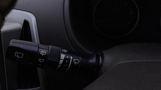 Used 2012 Hyundai i20 [2010-2012] Asta 1.4 CRDI Diesel Manual top_features Rain sensing wipers