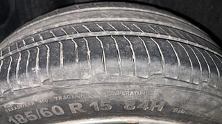 Used 2011 Volkswagen Polo [2010-2014] Highline1.2L (P) Petrol Manual tyres RIGHT REAR TYRE TREAD VIEW