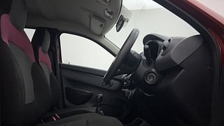 Used 2018 Renault Kwid [2015-2019] RXT Petrol Manual interior RIGHT SIDE FRONT DOOR CABIN VIEW