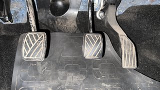 Used 2013 Maruti Suzuki Swift [2011-2017] VXi Petrol Manual interior PEDALS VIEW