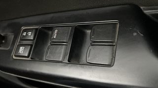 Used 2013 Maruti Suzuki Swift [2011-2017] VXi Petrol Manual top_features Power windows