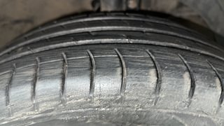 Used 2016 Maruti Suzuki Baleno [2015-2019] Delta Petrol Petrol Manual tyres RIGHT FRONT TYRE TREAD VIEW