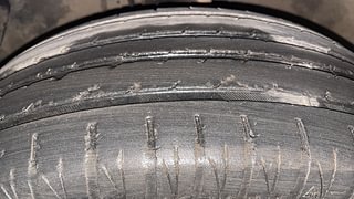 Used 2012 Hyundai i20 [2010-2012] Asta 1.4 CRDI Diesel Manual tyres LEFT FRONT TYRE TREAD VIEW