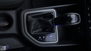 Used 2017 Hyundai Creta [2015-2018] 1.6 SX Plus Auto Diesel Automatic interior GEAR  KNOB VIEW