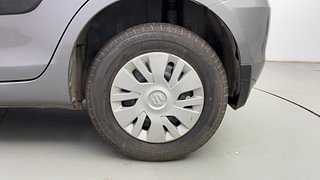 Used 2013 Maruti Suzuki Swift [2011-2017] VXi Petrol Manual tyres LEFT REAR TYRE RIM VIEW