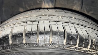 Used 2017 Hyundai Grand i10 [2017-2020] Asta 1.2 Kappa VTVT Petrol Manual tyres RIGHT REAR TYRE TREAD VIEW