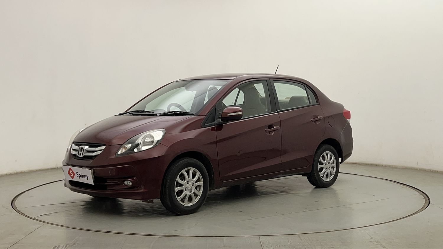 LEFT FRONT CORNER VIEW